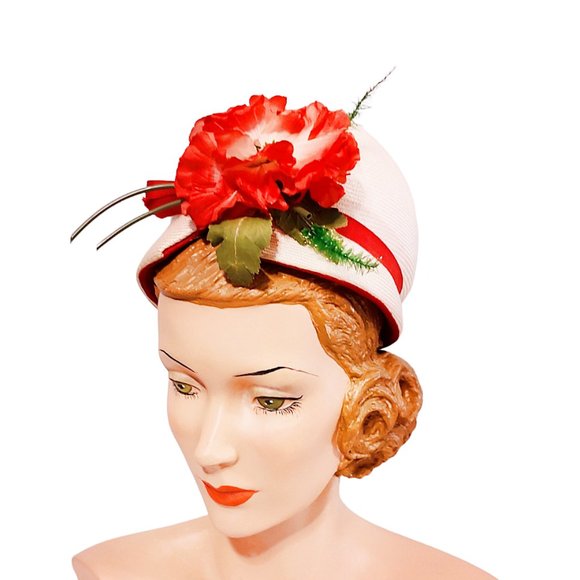 1960s Vintage White Bubble Cloche Hat With A Large Red Poppy Flower Designer - Picture 2 of 6